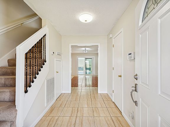3rd image of 5708 Briarwick Ct