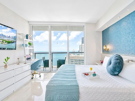 3rd image of 485 Brickell Ave #Id1232151p