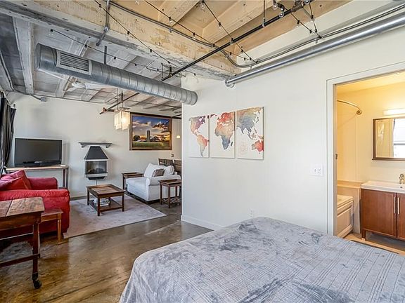 3rd image of 112 11th St APT 301