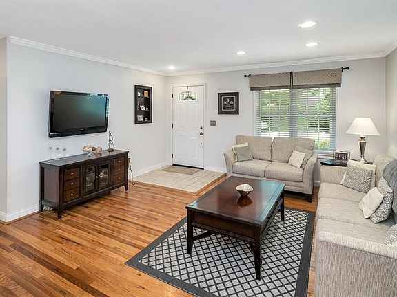4th image of 7131 Baribill Pl