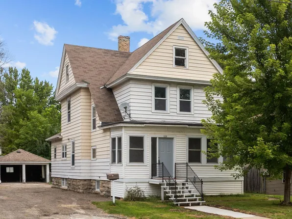 228 E Parkway Ave, Oshkosh, WI 54901
