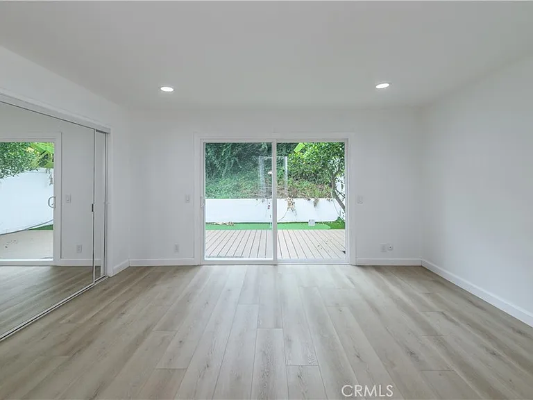 5016 Paseo De Vega — Photo 15