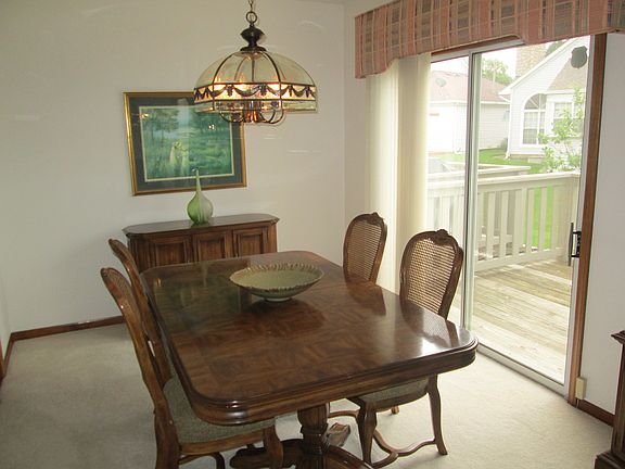 4th image of 1096 S Parkside Dr
