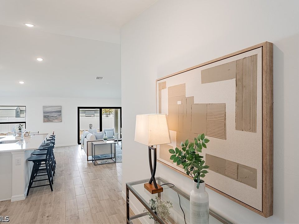2114 SW 14th Ter, Cape Coral, FL 33991 | Zillow