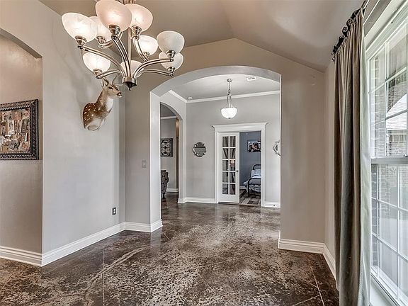5th image of 19105 Green Springs Dr