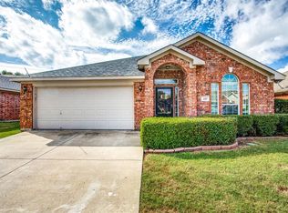 621 Destin Dr, Fort Worth, TX 76131