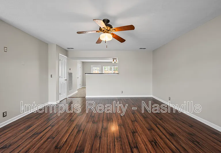 415 Shoshone Pl — Photo 3
