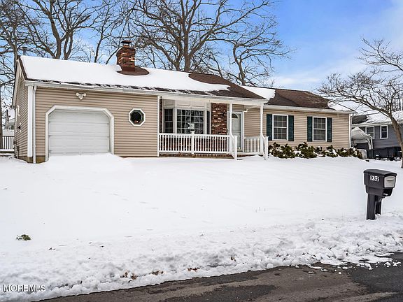 4th image of 932 Elwood Street