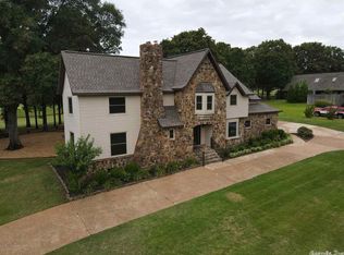 9 Country Club Cir, Searcy, AR 72143