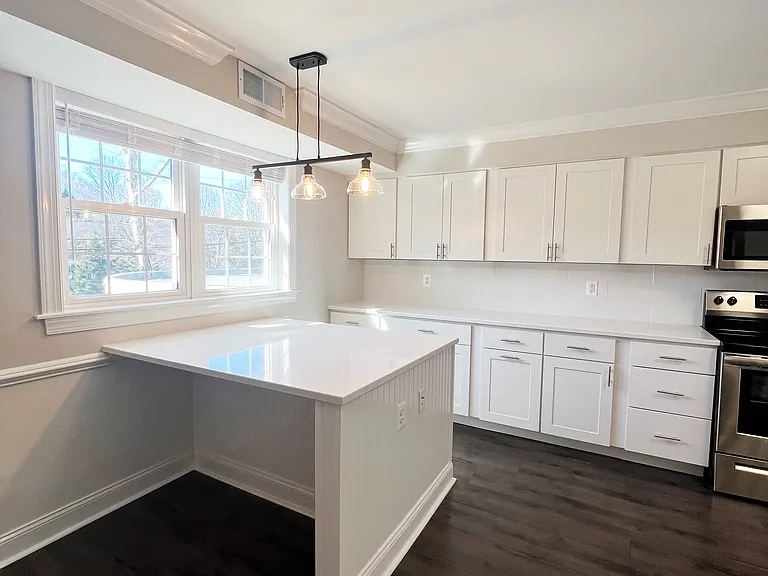 Sheldrake Apartments — Photo 18
