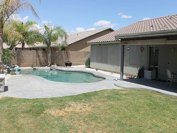 5th image of 16340 N 137th Dr