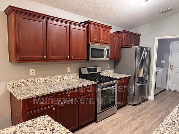 4th image of 9615 Laramie Dr