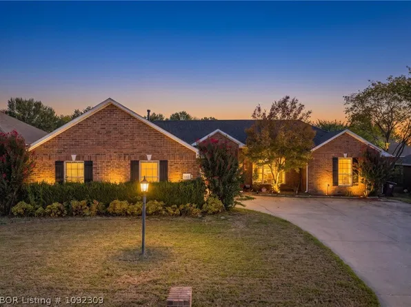 7505 Red Pine Dr, Fort Smith, AR 72916