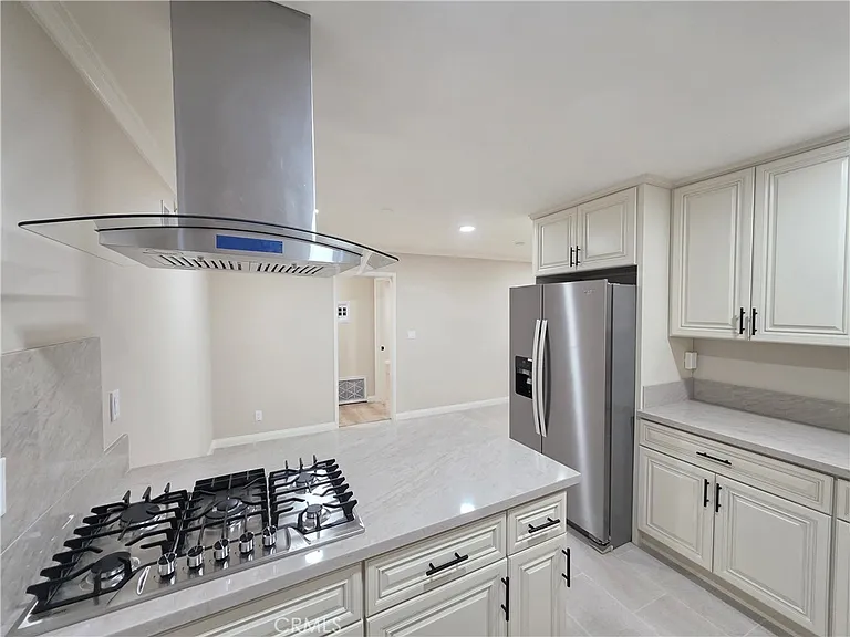 12401 Archwood St #1 — Photo 1