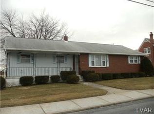 352 E Main St, Bath, PA 18014