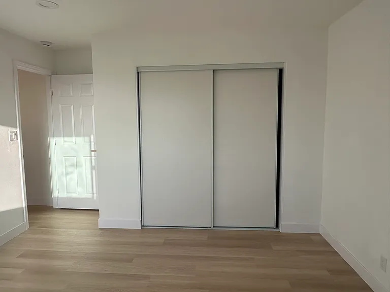 4415 W 170th St #5 — Photo 11