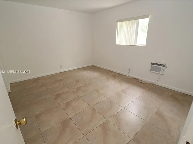 1708 N 16th Ave #2 — Photo 15
