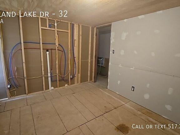 5th image of 32 Island Lake Dr #32