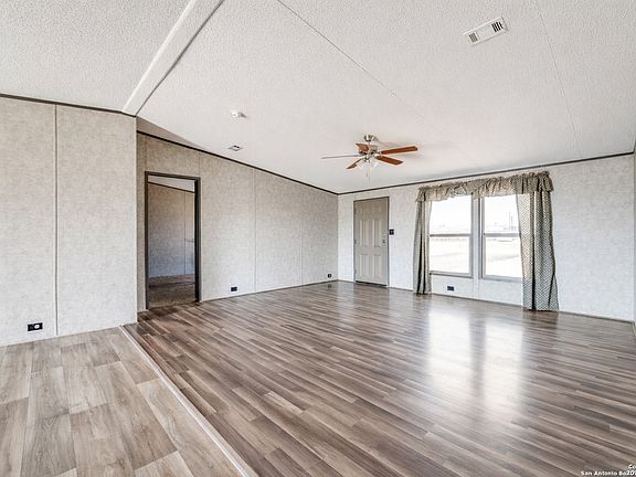 2nd image of 401 ALA BLANCA DR
