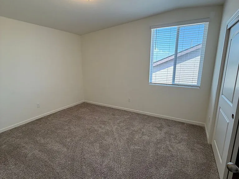 2026 Sherbrook Ave — Photo 15