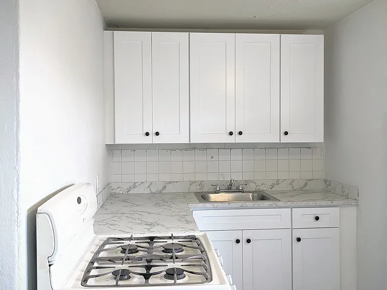 730 Kohn St #2 — Photo 5