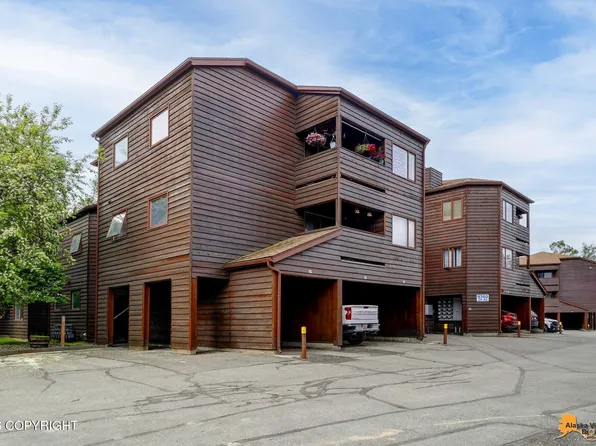 9740 Vanguard Dr APT 33, Anchorage, AK 99507