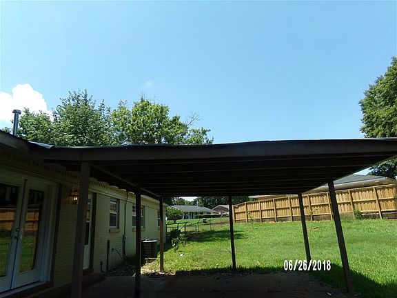 3rd image of 252 Bellehurst Dr