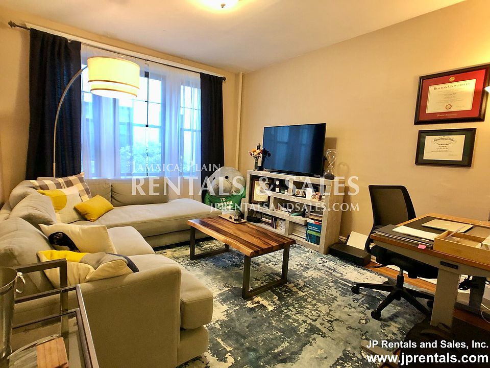 1st image of 60 Jamaicaway APT 3