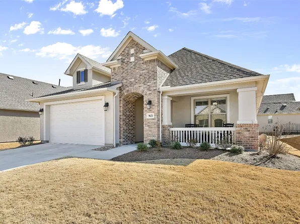 9621 Creekwood Dr, Denton, TX 76207
