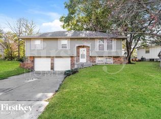 1213 SE Langsford Rd, Lees Summit, MO 64063