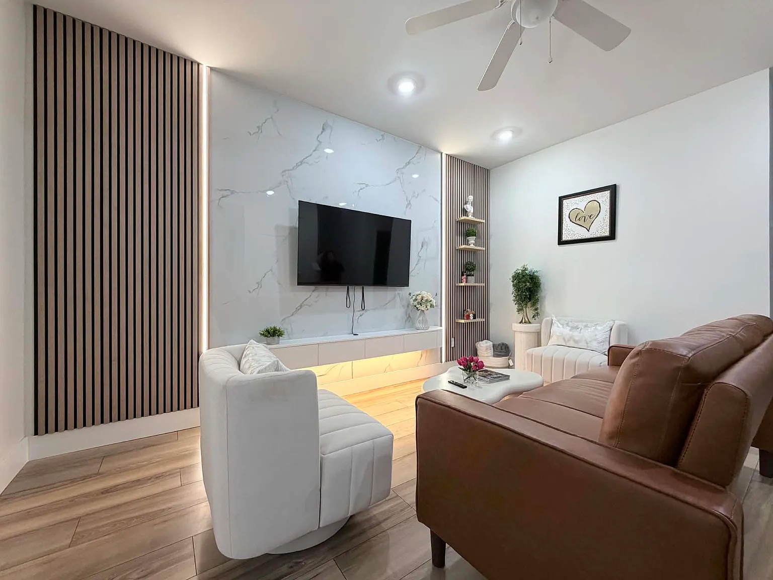 2 bed, 1200 sqft, $3,549 — Photo 1