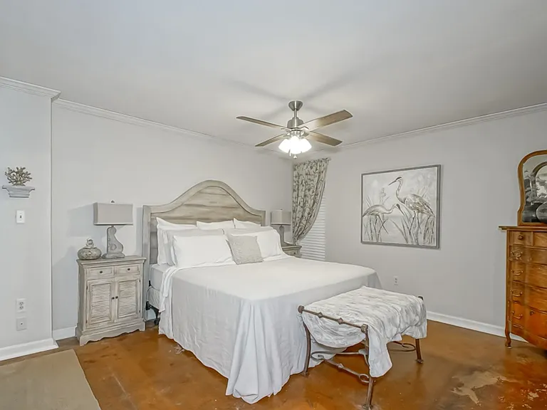 7634 Oakmount Dr — Photo 17