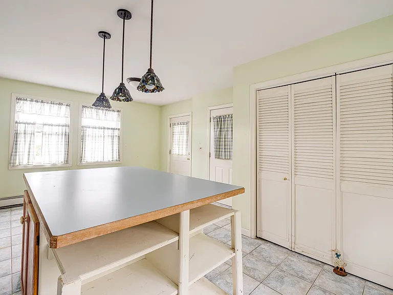 1235 Shore Rd — Photo 10