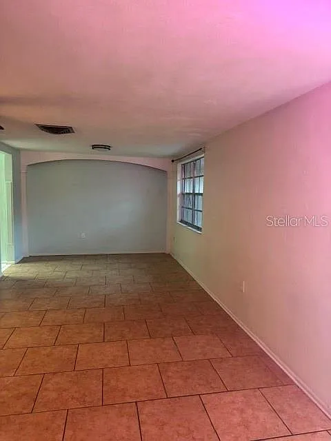 3 bed, 2.0 bath, 1356 sqft, $1,800 — Photo 4