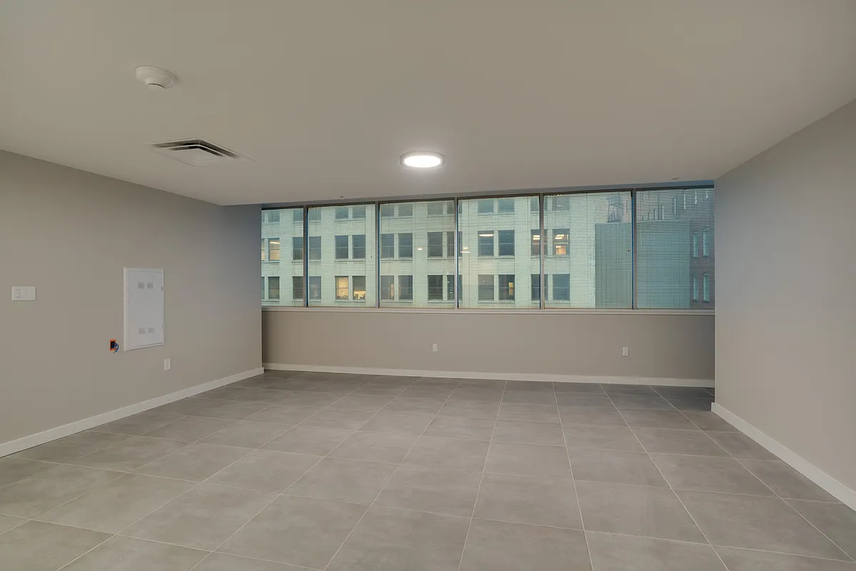 Building Photo - 708 8th St #23