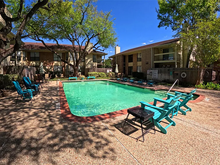 1881 Bering Dr #6 — Photo 35