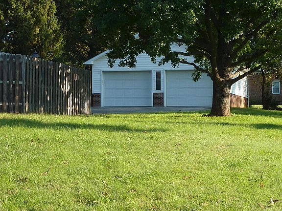 4th image of 1217 Carolina Ave