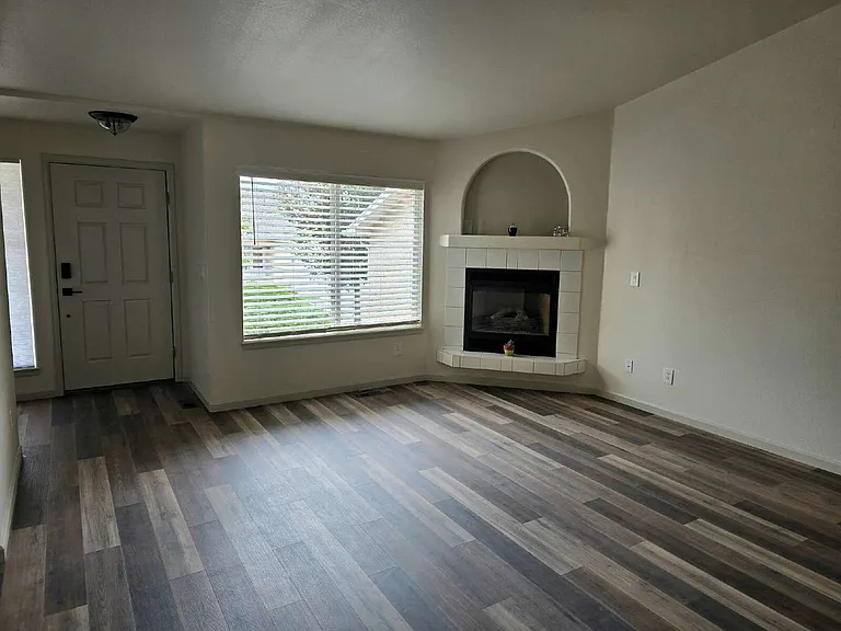 6425 Gilmore Grv — Photo 6