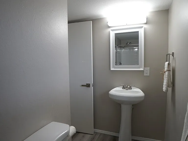5007 Alta Loma Rd — Photo 28