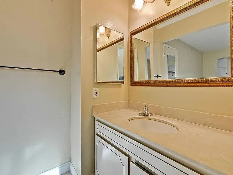 5951 Garces Ave — Photo 13