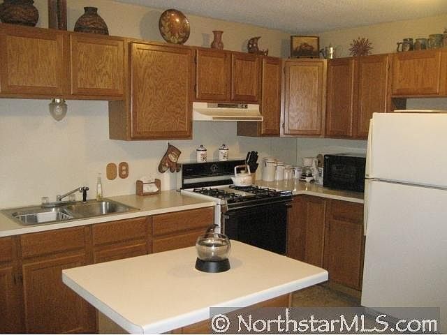 1st image of 111 E Prairie St APT 1