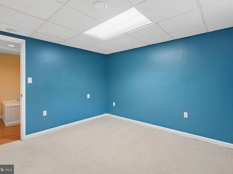 8109 Broadview Dr — Photo 25