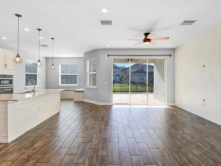 16325 Hyde Manor Dr — Photo 4