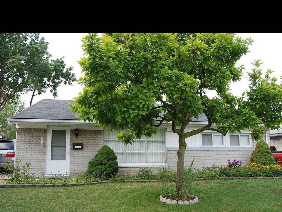 1st image of 836 E Harwood Ave