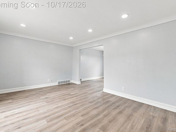 5th image of 4728 Stilwell Dr