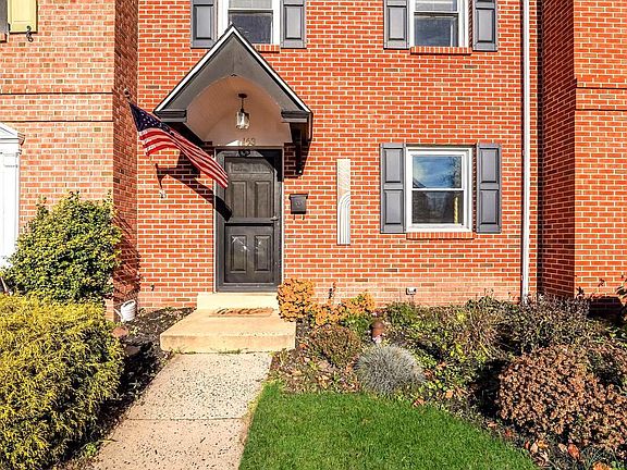 3rd image of 163 Hughes Ave