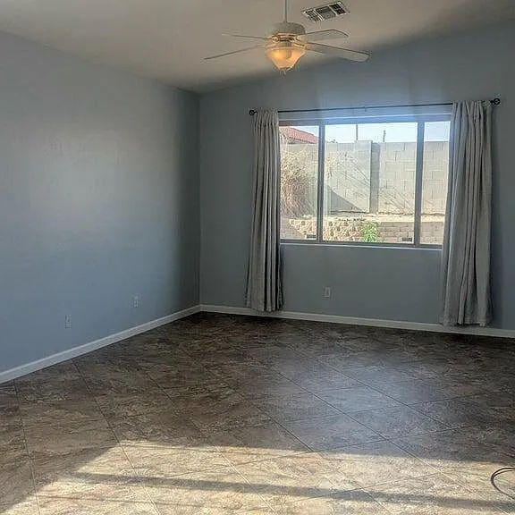 5554 W Carriage Dr — Photo 11