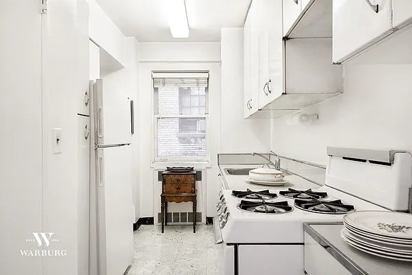 Sold by Warburg | media 14