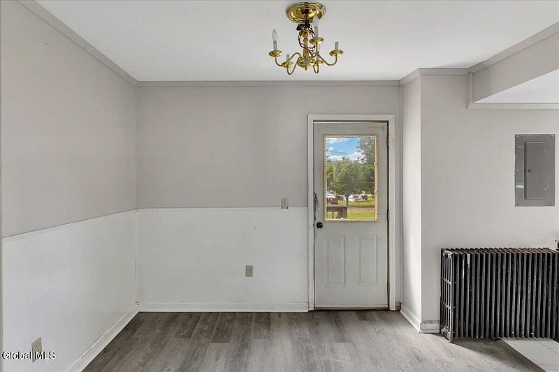 4th image of 715 2nd Avenue
