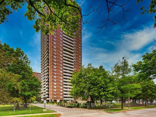 10 Tangreen Ct #2607, Toronto, ON M2M 4B9